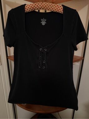 torrid Black Lace-Up Scoop Neck Short Sleeve Top
